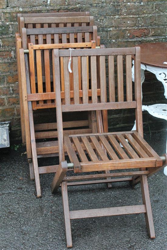 4 folding garden chairs(-)